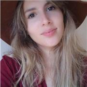 Profesora de Historia y Geografía, además de Lengua con C1 de inglés